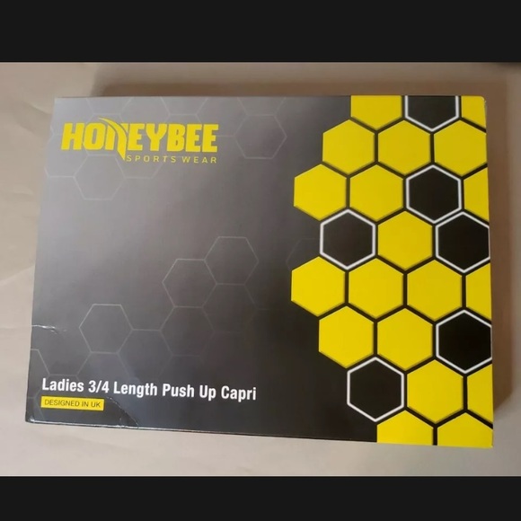 Ladies 3/4 Length Push Up Capri Yoga Leggings - Picture 8 of 8